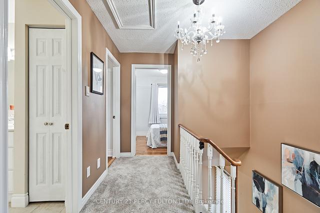 515 Alder Crt, House detached with 3 bedrooms, 3 bathrooms and 5 parking in Pickering ON | Image 7