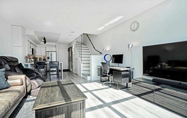 lph18 - 36 Blue Jays Way, Condo with 2 bedrooms, 2 bathrooms and 0 parking in Toronto ON | Image 5