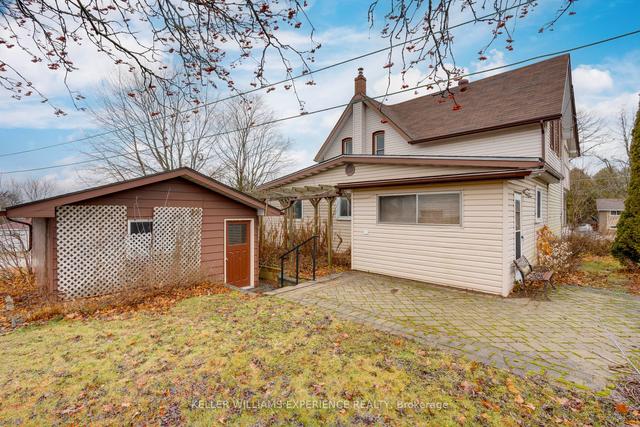 43 Fittons Rd W, House detached with 4 bedrooms, 2 bathrooms and 7 parking in Orillia ON | Image 6
