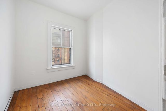 457 Queen St E, House attached with 4 bedrooms, 2 bathrooms and 0 parking in Toronto ON | Image 7
