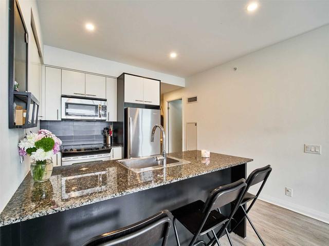 2005 - 1 Valhalla Inn Rd, Condo with 1 bedrooms, 1 bathrooms and 1 parking in Toronto ON | Image 11