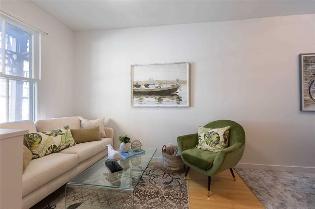 28 Kensington Pl, House attached with 3 bedrooms, 1 bathrooms and 0 parking in Toronto ON | Image 23