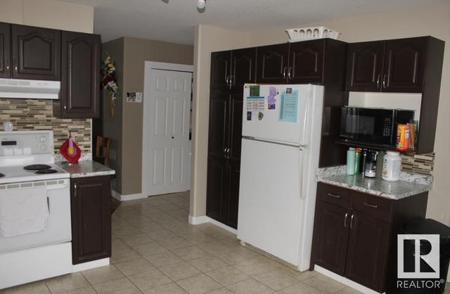 4319 54 Av, House detached with 3 bedrooms, 2 bathrooms and 4 parking in Tofield AB | Image 4