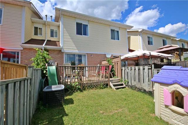 67 William Curtis Circ, Townhouse with 3 bedrooms, 2 bathrooms and 1 parking in Newmarket ON | Image 19