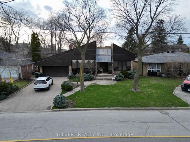 98 Brookview Dr, House detached with 3 bedrooms, 3 bathrooms and 6 parking in Toronto ON | Image 1