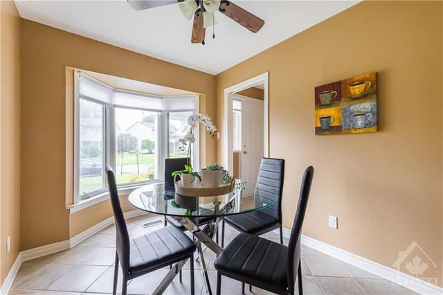 953 Snowshoe Crescent, House detached with 4 bedrooms, 2 bathrooms and 3 parking in Ottawa ON | Image 9