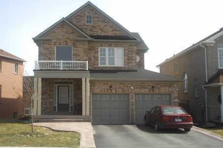 27 Harbourtown Cres, House detached with 4 bedrooms, 3 bathrooms and 4 parking in Brampton ON | Image 1
