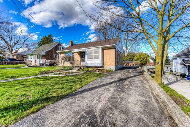 30 Belmont Ave E, House detached with 3 bedrooms, 2 bathrooms and 3 parking in Kitchener ON | Image 23