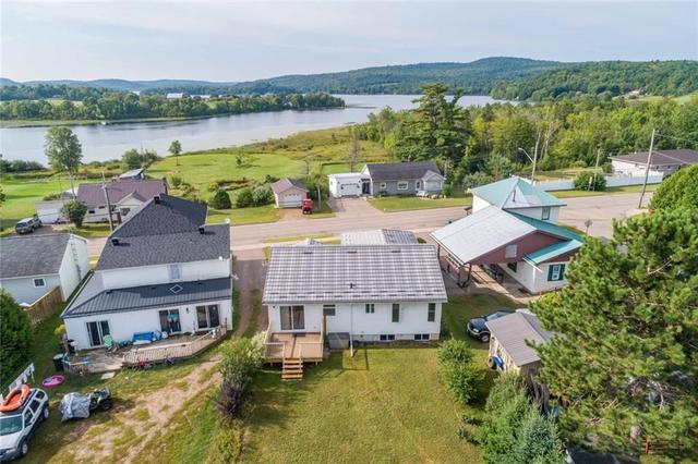 118 Siberia Road, House detached with 2 bedrooms, 2 bathrooms and 3 parking in Madawaska Valley ON | Image 28
