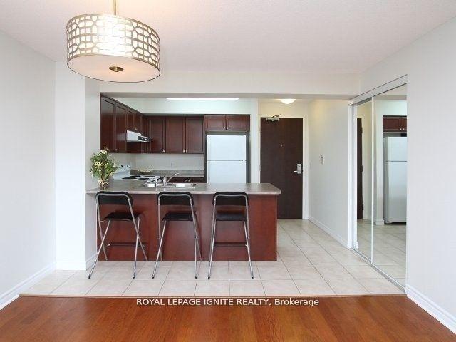 315 - 335 Rathburn Rd W, Condo with 2 bedrooms, 2 bathrooms and 1 parking in Mississauga ON | Image 15