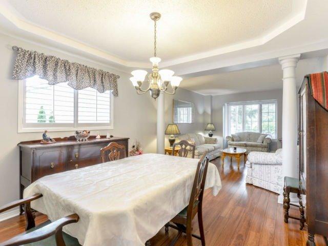 3860 Periwinkle Cres, House detached with 4 bedrooms, 3 bathrooms and 4 parking in Mississauga ON | Image 7