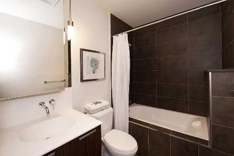 th104 - 650 King St W, Townhouse with 2 bedrooms, 2 bathrooms and 1 parking in Toronto ON | Image 7