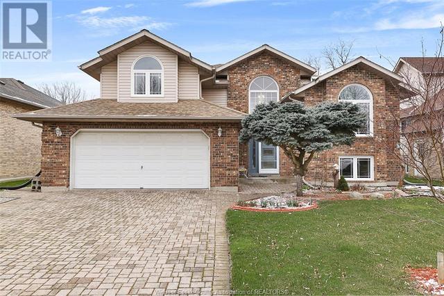 4661 Shadetree Crescent, House detached with 5 bedrooms, 3 bathrooms and null parking in Windsor ON | Image 3