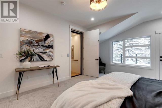 617 Royal Avenue Sw, House semidetached with 4 bedrooms, 4 bathrooms and 2 parking in Calgary AB | Image 31