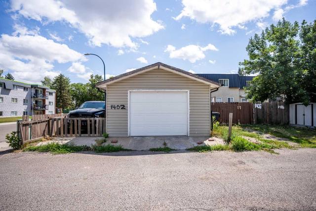 1402 Ashgrove Road S, Home with 2 bedrooms, 1 bathrooms and 2 parking in Lethbridge AB | Image 22