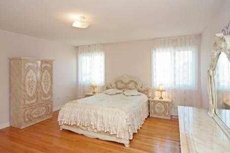 29 Catalpa Cres, House detached with 4 bedrooms, 4 bathrooms and 4 parking in Vaughan ON | Image 7