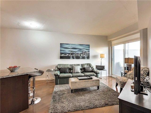 lph1 - 1 Shaw St, Condo with 1 bedrooms, 1 bathrooms and 1 parking in Toronto ON | Image 4