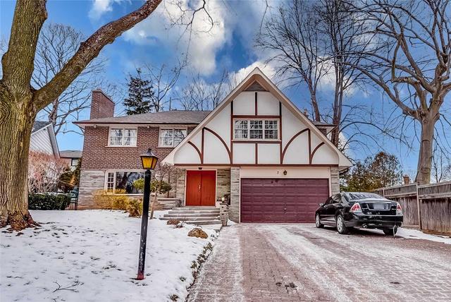 7 Royal Wood Crt, House detached with 4 bedrooms, 4 bathrooms and 6 parking in Toronto ON | Image 1