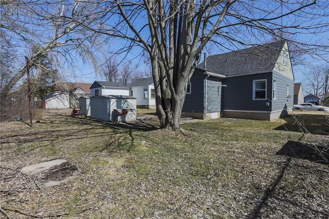 30 Douglas Road, House detached with 3 bedrooms, 1 bathrooms and null parking in Fort Erie ON | Image 34