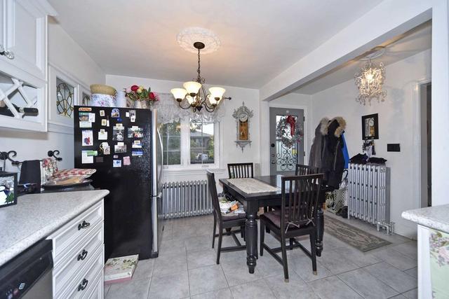 11 Cartwright Ave, House detached with 3 bedrooms, 2 bathrooms and 4 parking in Toronto ON | Image 10