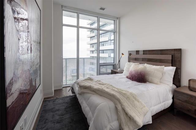 Sph201 - 100 Harbour St, Condo with 2 bedrooms, 3 bathrooms and 1 parking in Toronto ON | Image 6