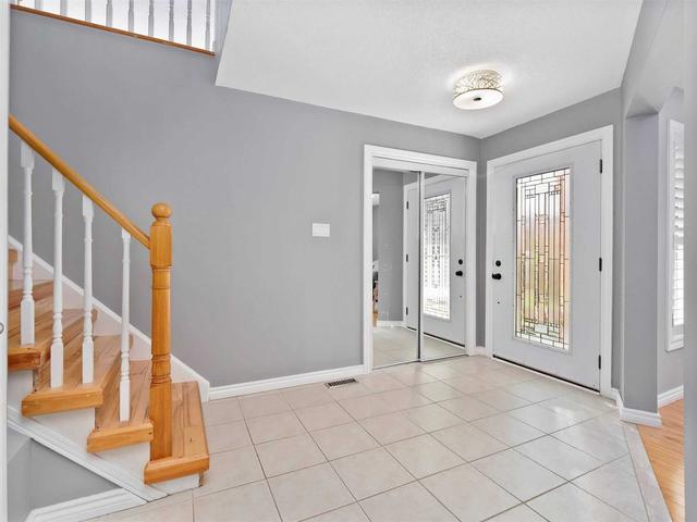 1060 Moorelands Cres, House detached with 3 bedrooms, 3 bathrooms and 6 parking in Pickering ON | Image 21