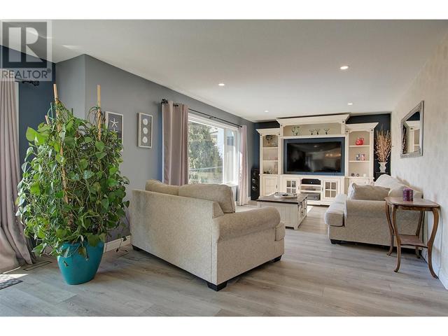 3056 Ourtoland Road, House detached with 4 bedrooms, 2 bathrooms and 2 parking in West Kelowna BC | Image 12