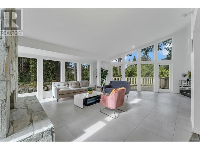 4648 Woodburn Road, House detached with 5 bedrooms, 5 bathrooms and 2 parking in West Vancouver BC | Image 19