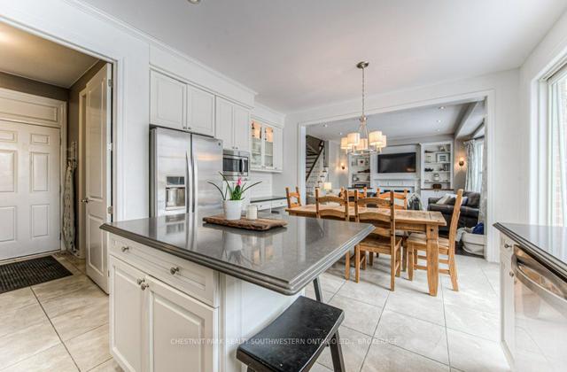 300 Falling Green Cres, House detached with 4 bedrooms, 4 bathrooms and 4 parking in Kitchener ON | Image 9