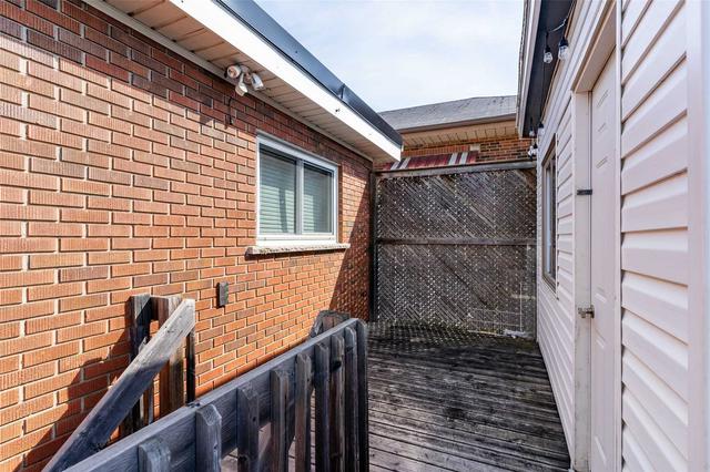 2340 King St E, House detached with 3 bedrooms, 1 bathrooms and 4 parking in Hamilton ON | Image 38