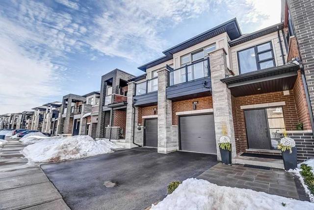 354 Wheat Boom Dr, House attached with 3 bedrooms, 3 bathrooms and 2 parking in Oakville ON | Image 12