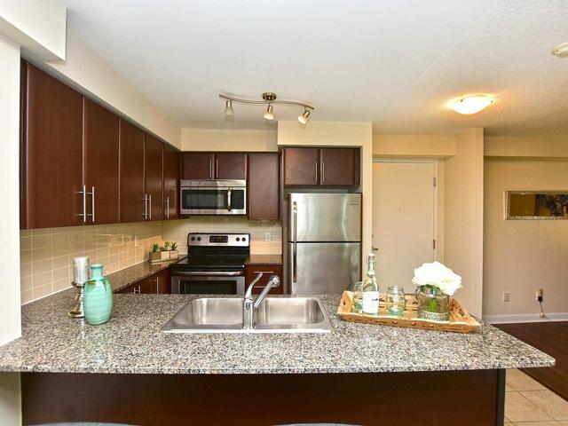 647 - 525 Wilson Ave, Condo with 1 bedrooms, 1 bathrooms and 1 parking in Toronto ON | Image 24