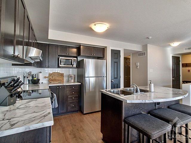 6 - 105 Bluestone Private, Condo with 2 bedrooms, 2 bathrooms and 1 parking in Ottawa ON | Image 4