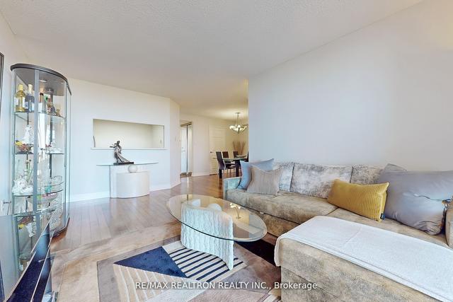 902 - 7601 Bathurst St, Condo with 1 bedrooms, 1 bathrooms and 1 parking in Vaughan ON | Image 2