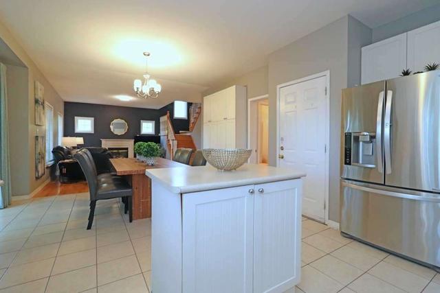 16 Montebello Cres, House detached with 4 bedrooms, 4 bathrooms and 4 parking in Ajax ON | Image 8