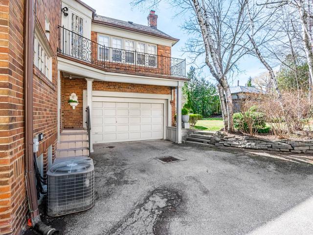 8 Gardiner Rd, House detached with 6 bedrooms, 6 bathrooms and 4 parking in Toronto ON | Image 33