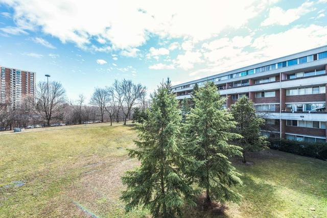 206 - 150 Leeward Glenway Way, Townhouse with 4 bedrooms, 2 bathrooms and 1 parking in Toronto ON | Image 24