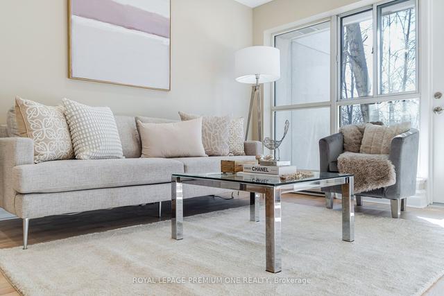 9 - 1 Watergarden Way, Condo with 1 bedrooms, 1 bathrooms and 1 parking in Toronto ON | Image 3