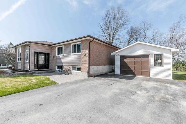 267 Nelson Cres, House detached with 3 bedrooms, 2 bathrooms and 7 parking in Innisfil ON | Image 1