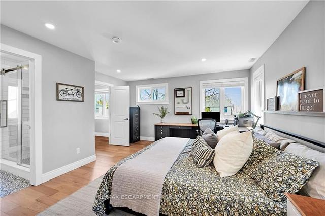 159 Rosedale Ave, House detached with 4 bedrooms, 4 bathrooms and 4 parking in Hamilton ON | Image 18