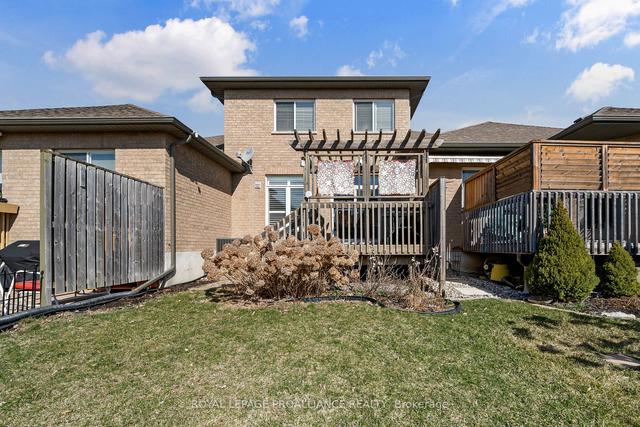 39 Princeton Pl, House attached with 3 bedrooms, 3 bathrooms and 3 parking in Belleville ON | Image 29