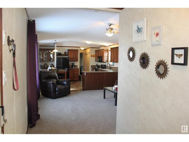 5009 55 St, House other with 3 bedrooms, 2 bathrooms and null parking in Elk Point AB | Image 9