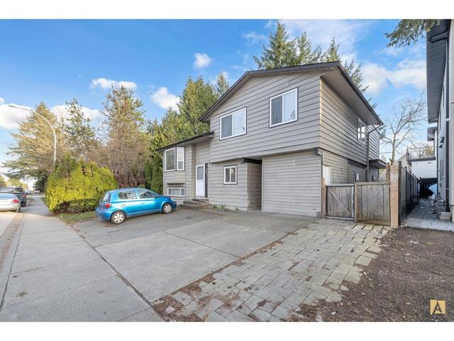 12846 68 Avenue, House detached with 7 bedrooms, 5 bathrooms and 3 parking in Surrey BC | Image 4