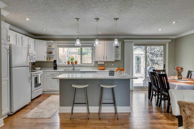 627 Strathcona Drive Sw, House detached with 5 bedrooms, 3 bathrooms and 4 parking in Calgary AB | Image 12