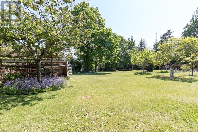 6787 Grant Rd W, House detached with 3 bedrooms, 2 bathrooms and 12 parking in Sooke BC | Image 38