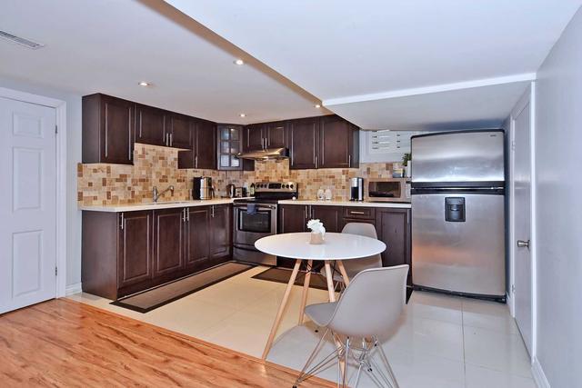 bsmtapt - 328 Sheppard Ave, House detached with 2 bedrooms, 1 bathrooms and 5 parking in Pickering ON | Image 4