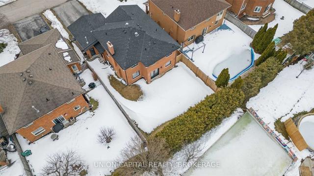 88 Bramble Cres, House detached with 4 bedrooms, 4 bathrooms and 6 parking in Whitchurch Stouffville ON | Image 35