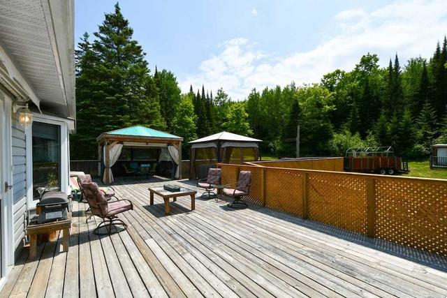 1881 Highway 127 Rd, House detached with 2 bedrooms, 1 bathrooms and 23 parking in Hastings Highlands ON | Image 28