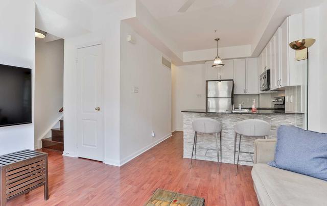 th12 - 68 Carr St, Townhouse with 2 bedrooms, 2 bathrooms and 1 parking in Toronto ON | Image 15