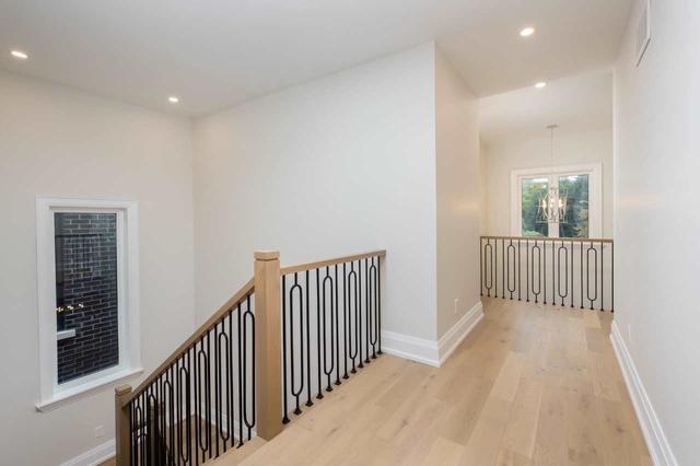 2536 St Clair Ave E, House detached with 4 bedrooms, 5 bathrooms and 2 parking in Toronto ON | Image 32